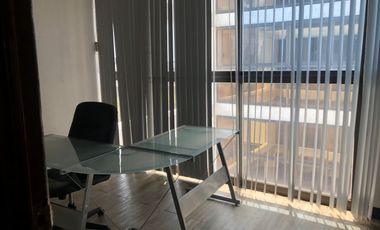 Amplias oficinas en la Roma