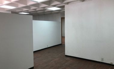 Amplias oficinas en la Roma