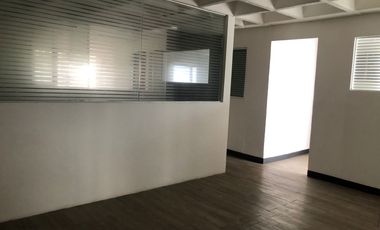 Amplias oficinas en la Roma