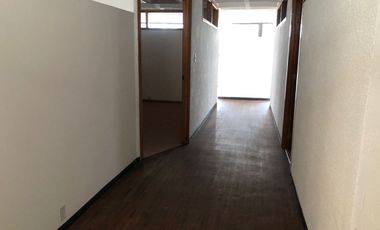 Amplias oficinas en la Roma