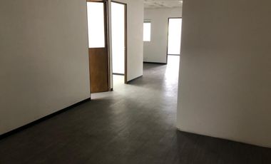 Amplias oficinas en la Roma