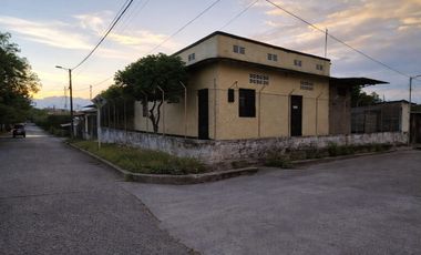 Vendo Casa Tradicional Tolimense con Solar Productivo