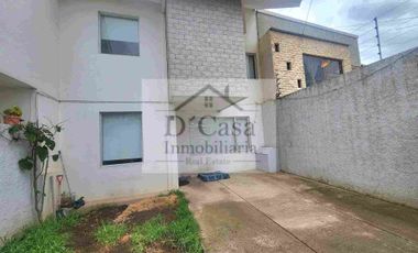 Casa de Venta en Super Stock 3 dormitorios 2 garajes