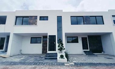 CASA EN VENTA CERCA CRUZ DEL SUR