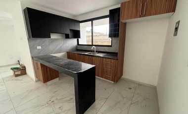 CASA EN VENTA CERCA CRUZ DEL SUR