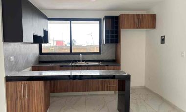 CASA EN VENTA CERCA CRUZ DEL SUR