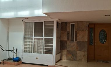 CASA EN VENTA EN SAN JOSÉ MAYORAZGO 235 m² TERRENO | 323.68 m² CONSTRUCCIÓN | COCHERA 3 AUTOS