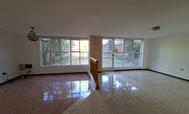 CASA EN VENTA EN SAN JOSÉ MAYORAZGO 235 m² TERRENO | 323.68 m² CONSTRUCCIÓN | COCHERA 3 AUTOS