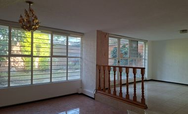 CASA EN VENTA EN SAN JOSÉ MAYORAZGO 235 m² TERRENO | 323.68 m² CONSTRUCCIÓN | COCHERA 3 AUTOS