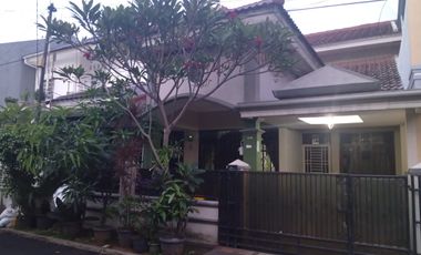 Rumah 2 lantai NO BANJIR  di jual 1,47 M dan disewa 57 jt/thn di Pekayon Jaya Bekasi