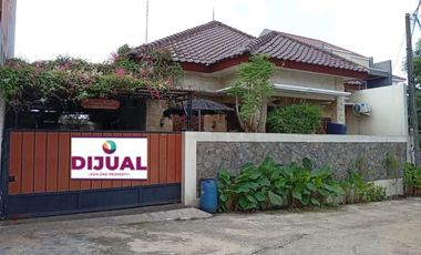 Rumah luas kokoh antik Jepara siap huni di Jatimekar jatiasih Bekasi
