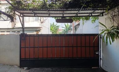 Rumah luas kokoh antik Jepara siap huni di Jatimekar jatiasih Bekasi