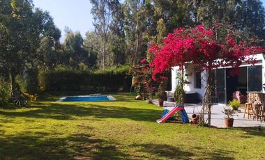 VENTA | CASA DE CAMPO EN CONDOMINIO | TERRAZA, JARDÍN Y PÍSCINA | 5 DORMITORIOS | 3.5 BAÑOS | 4 COCHERAS