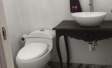 VENTA | CASA DE CAMPO EN CONDOMINIO | TERRAZA, JARDÍN Y PÍSCINA | 5 DORMITORIOS | 3.5 BAÑOS | 4 COCHERAS