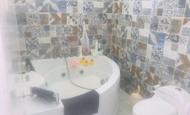 VENTA | CASA DE CAMPO EN CONDOMINIO | TERRAZA, JARDÍN Y PÍSCINA | 5 DORMITORIOS | 3.5 BAÑOS | 4 COCHERAS