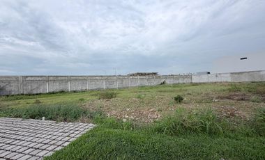 terreno Esquinero de 452 m2 en Isla Mocoli