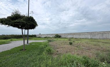 terreno Esquinero de 452 m2 en Isla Mocoli