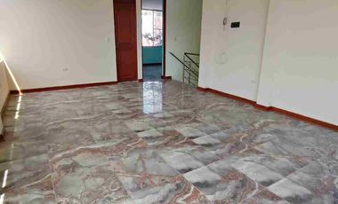 REMATO LINDA CASA EN MCC