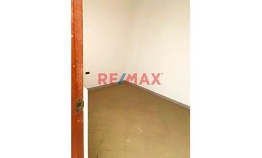 ¡Venta De Espaciosa Casa Familiar En San Juan De Miraflores!
