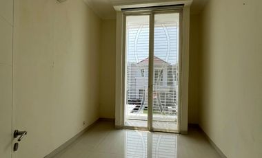 Disewakan Rumah 2 lantai di Long Beach Pakuwon City 8x18 Full Furnish