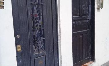 INVERSION CASAS CON TRES LOCALES COMERCIALES