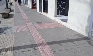INVERSION CASAS CON TRES LOCALES COMERCIALES