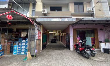 KOST EXCLUSIVE STRATEGIS DI TEPI JALAN KALIURANG SHM