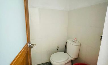 Rumah di kompleks udayana pusat kota Mataram