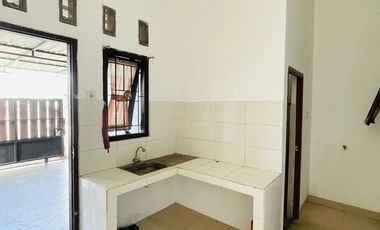 Rumah di kompleks udayana pusat kota Mataram