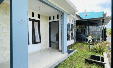 Rumah di kompleks udayana pusat kota Mataram