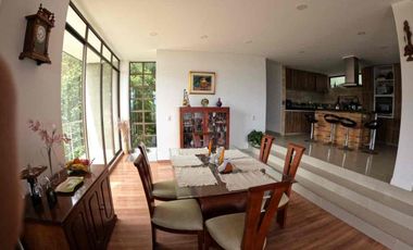 VENDO MODERNA Y HERMOSA CASA DEBTRES NIVELES