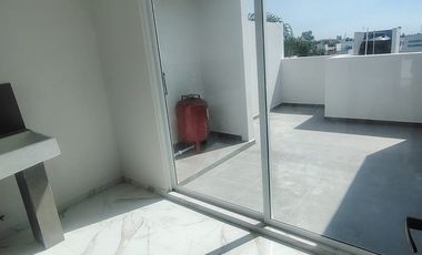 PRECIOSA CASA EN LOMAS DEL VALLE