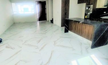 PRECIOSA CASA EN LOMAS DEL VALLE