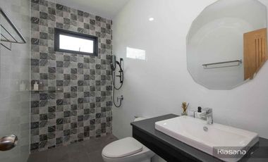 Beautiful Mountain Views - Two Bedroom Furnished Pool Villa