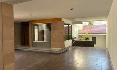 AMPLIA CASA EN RENTA EN LOMAS DEL CAMPESTRE a una cuadra de Universidad La Salle Zona Norte León, Gto.