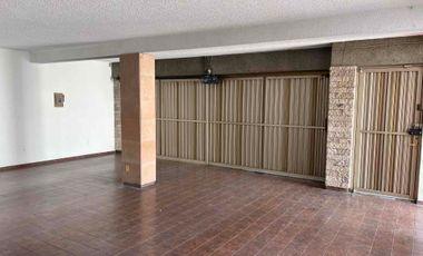 AMPLIA CASA EN RENTA EN LOMAS DEL CAMPESTRE a una cuadra de Universidad La Salle Zona Norte León, Gto.