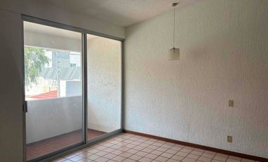 AMPLIA CASA EN RENTA EN LOMAS DEL CAMPESTRE a una cuadra de Universidad La Salle Zona Norte León, Gto.