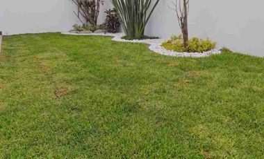 Bonita casa nueva en renta .4 recámaras