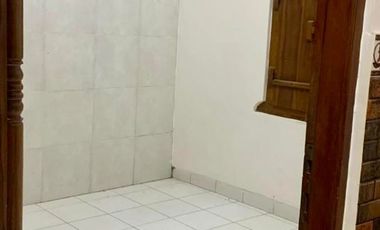 Rumah 3 Lantai di Jl. Kemuda Denpasar Utara