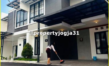 Furnish Rumah Maguwo 2 Lantai Siap Huni