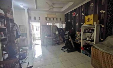 DIJUAL CEPAT! Rumah 2 Lantai Srengseng, Siap Huni, SHM, Lokasi Strategis jakarta barat