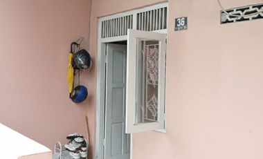 Dijual Rumah Mungil Siap Huni Harga Kost-kostan di Cemani Grogol
