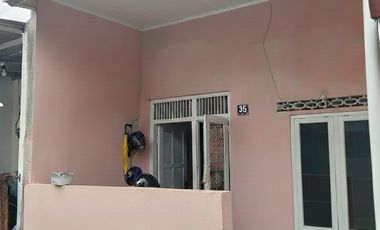 Dijual Rumah Mungil Siap Huni Harga Kost-kostan di Cemani Grogol