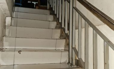 Dijual Ruko 3.5 Lantai Lokasi Strategis sebrang Pakuwon Mall