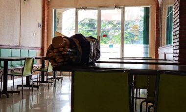 Dijual Ruko 3.5 Lantai Lokasi Strategis sebrang Pakuwon Mall