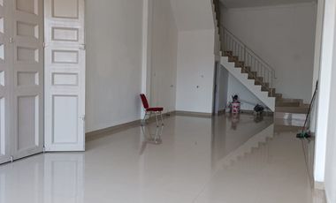 Ruko di Jln Raya Kebayoran Lama S253