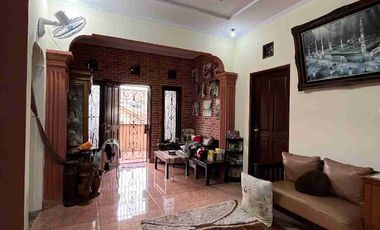 rumah megah dkt toll dan LRT di Jatibening 1