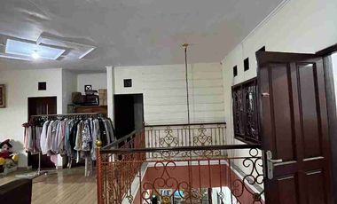 rumah megah dkt toll dan LRT di Jatibening 1