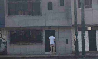 Alquilo. Casa como local comercial en Av Próceres de la Independencia en el paradero  Caja de Agua en San Juan de Lurigancho