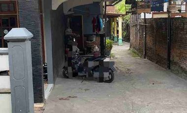 DIJUAL RUMAH 

KEL. : KEDUNGPRING
KEC  ; KEDUNGPRING
KAB  : LAMONGAN